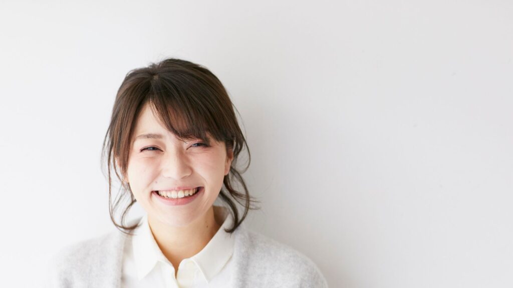 女性　笑顔
