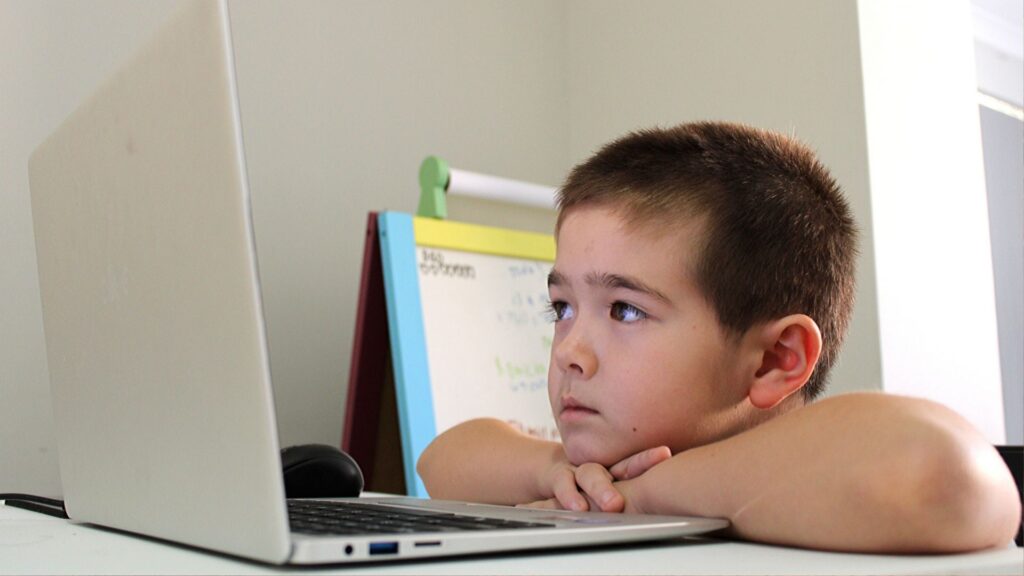 子ども　パソコン