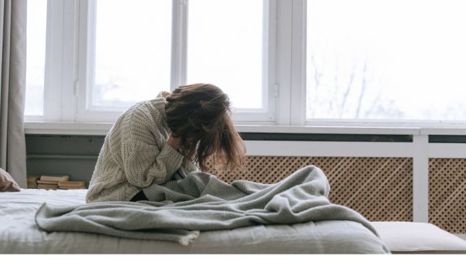 寝る　イライラ　困る